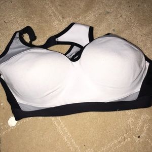 Victoria sport sports bra:)